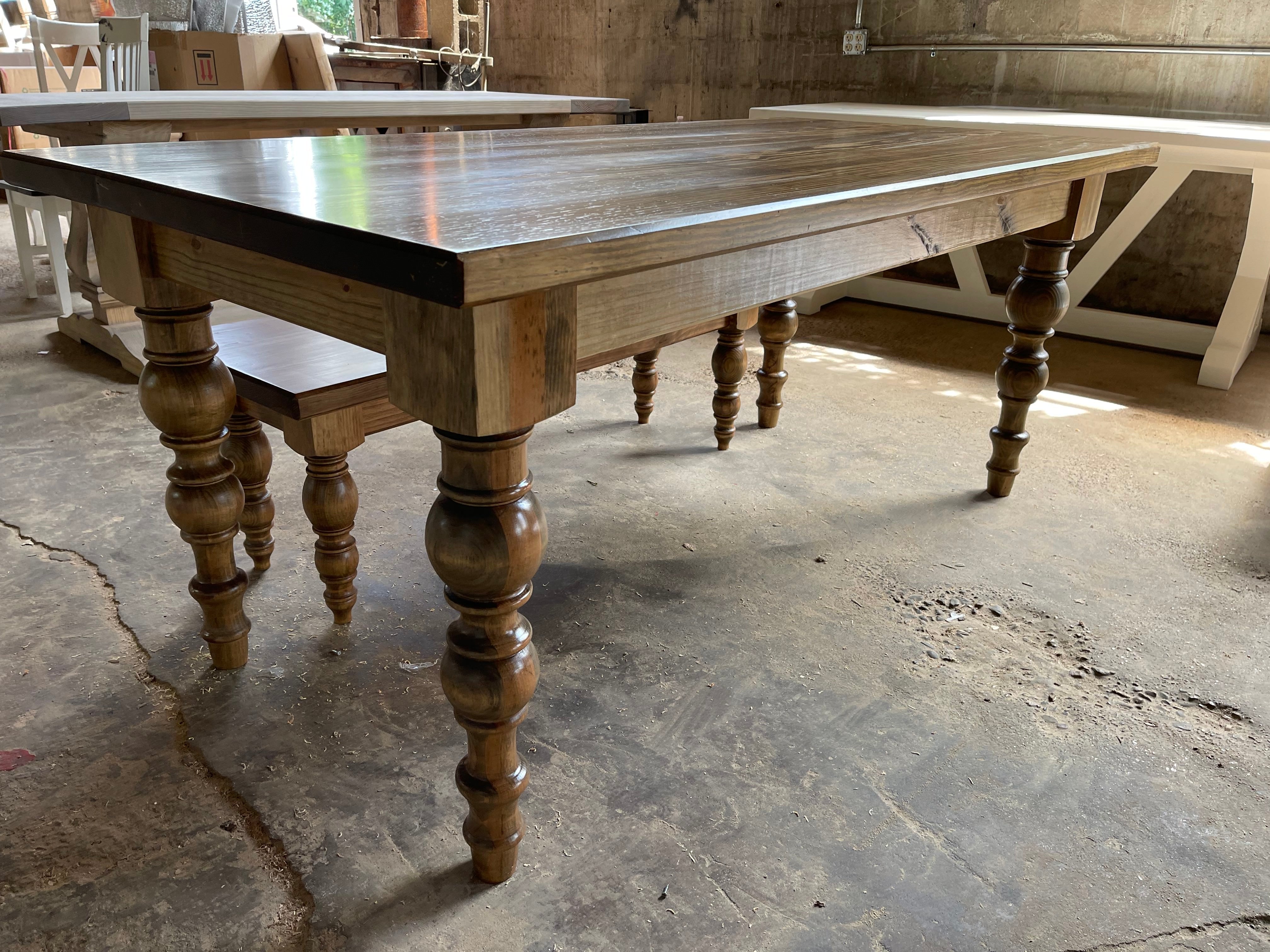 The Carolina Farm Table